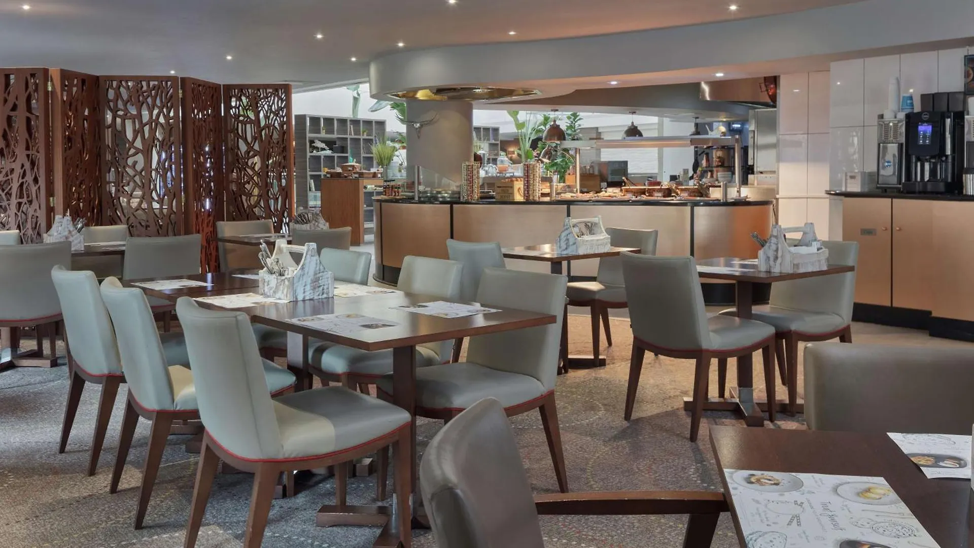Hilton Cambridge City Centre 4*,