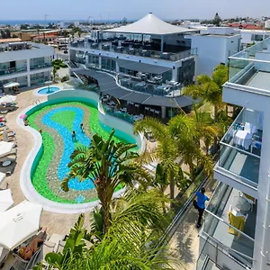 Tasia Maris Oasis Cypr
